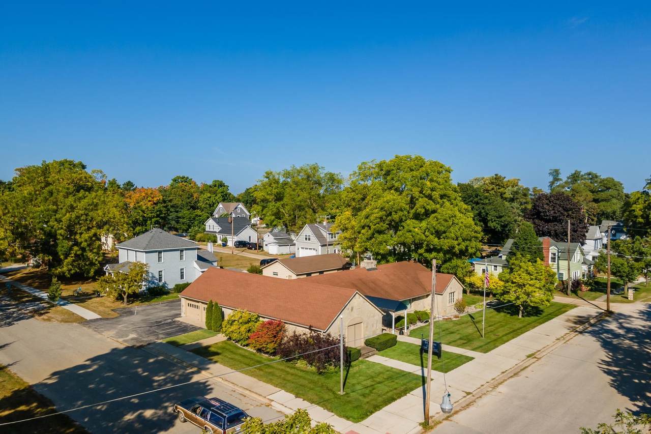 312 Pine - Photo 1
