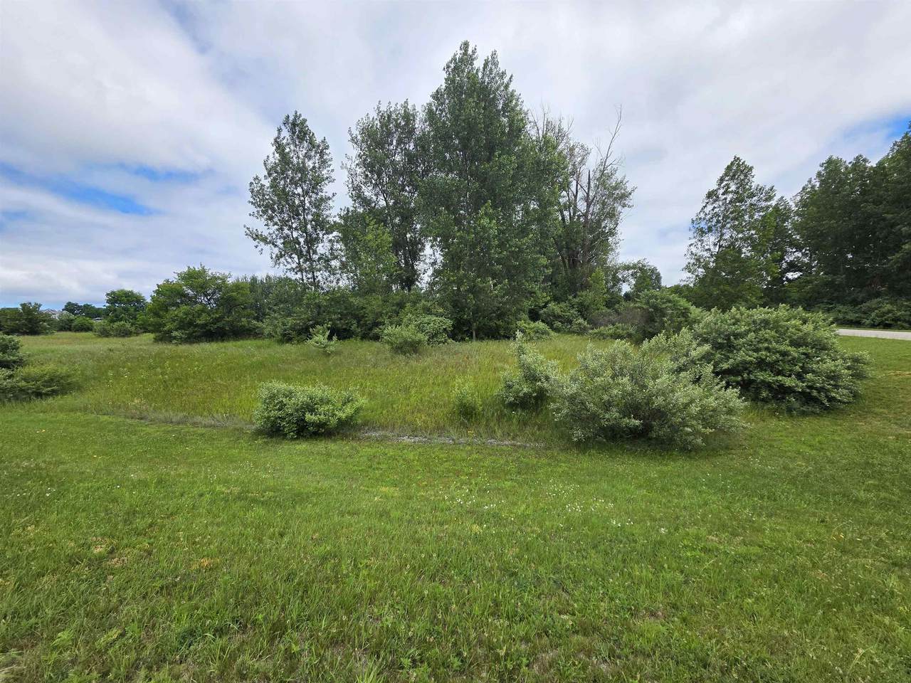 1501 Montmorency - Photo 1