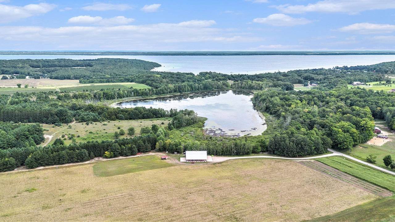 3625 Swaney - Photo 1