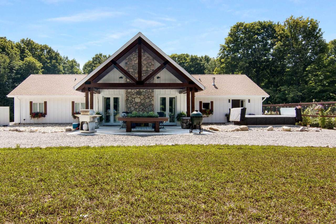 8986 Alden - Photo 1