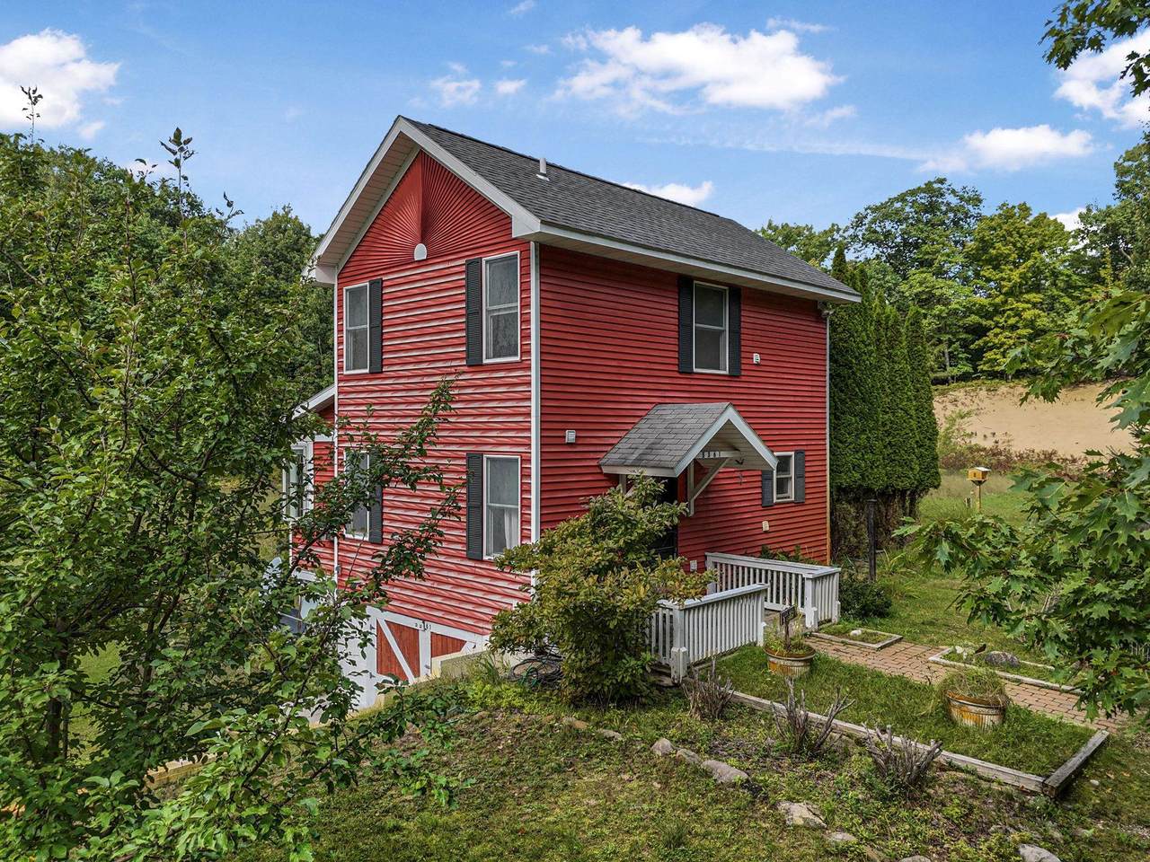 5361 Manitou - Photo 1