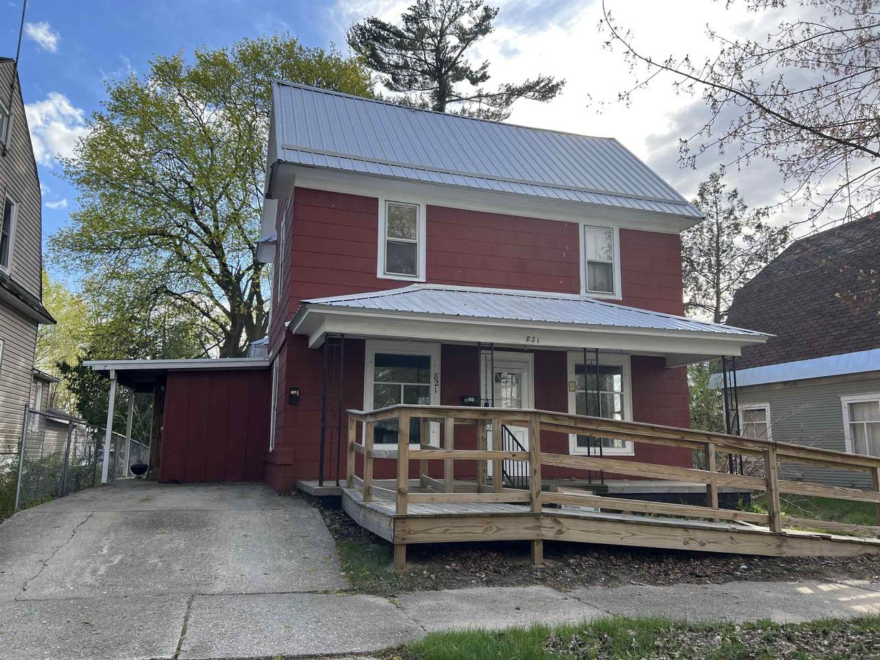 821 Cotey - Photo 1