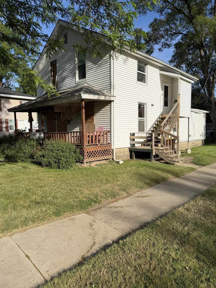230 Ely - Photo 1