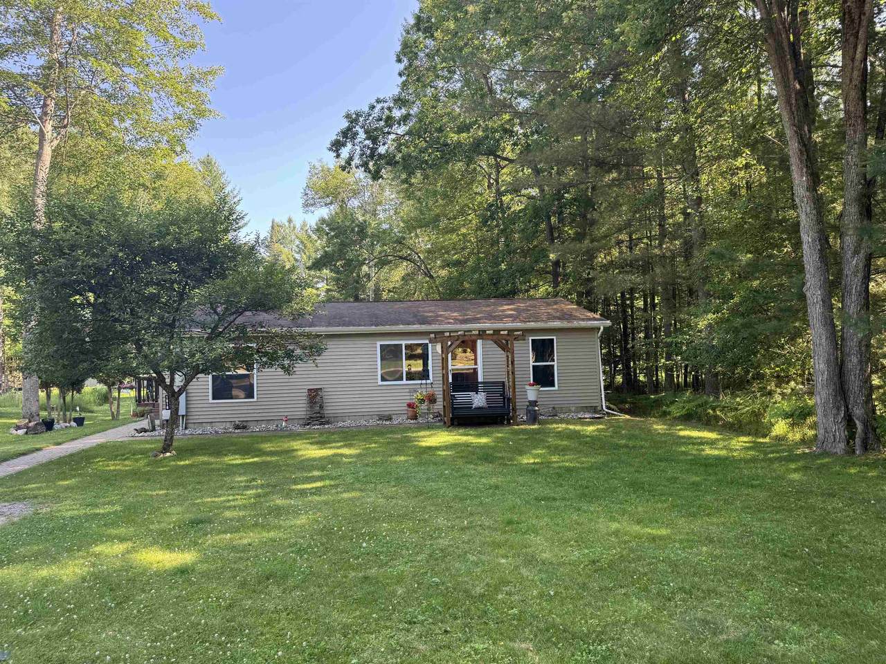 1816 Onondaga - Photo 1