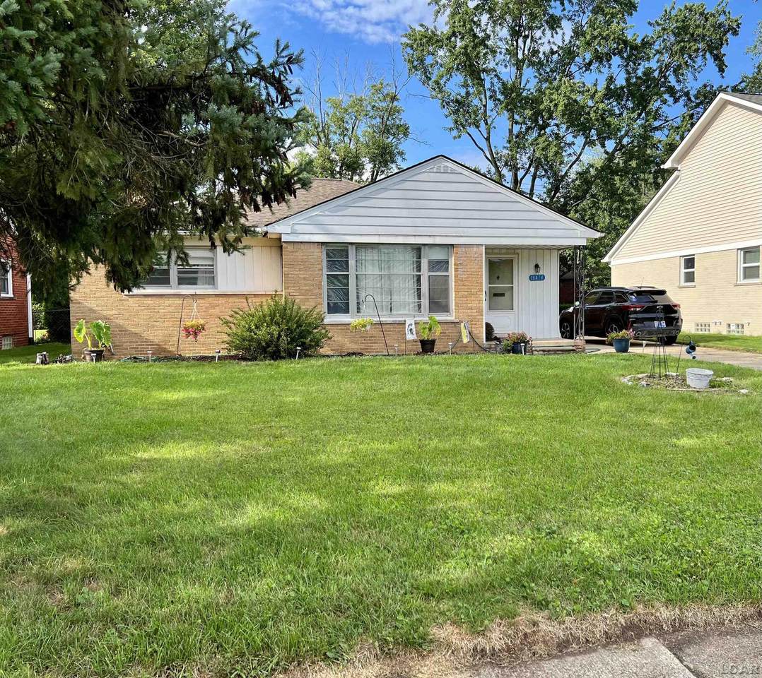 18474 Beverly - Photo 1