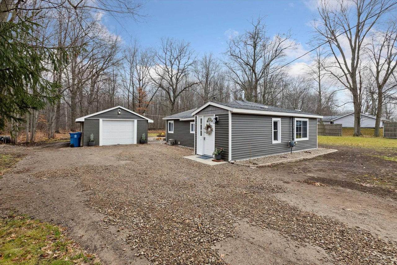 2224 Isabella Rd - Photo 1