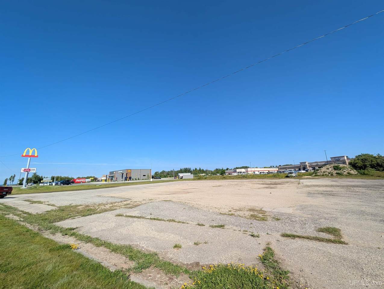 737 East Lakeshore - Photo 1