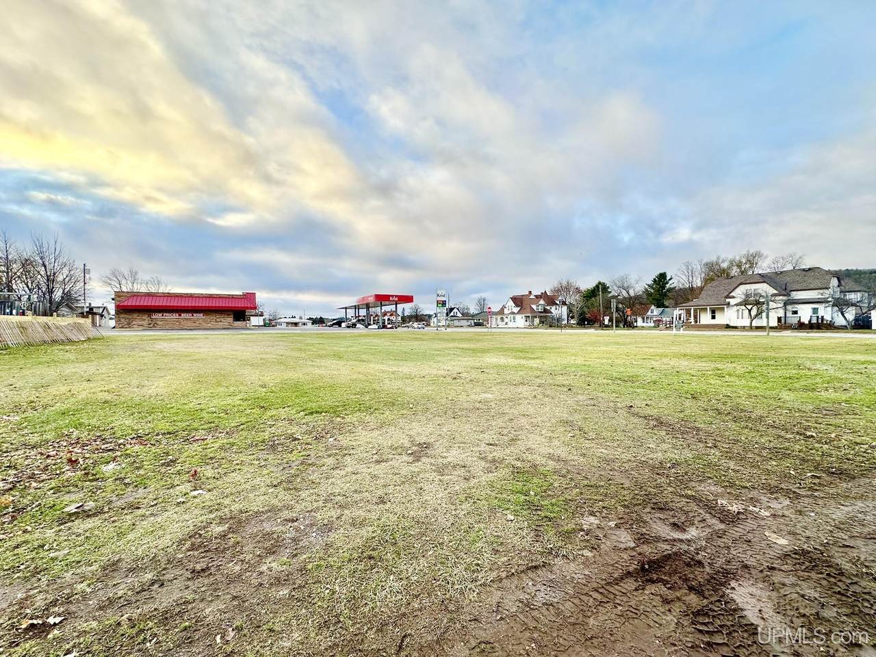 626 Brown - Photo 1