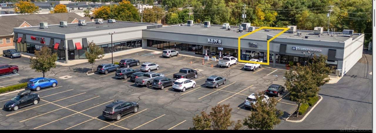 50630 Van Dyke - Photo 1