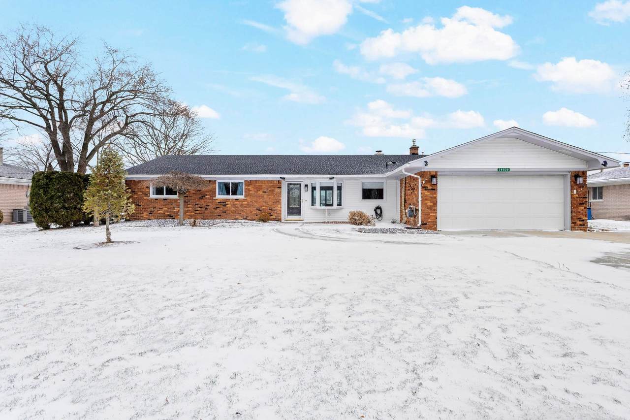 39520 Venetian - Photo 1