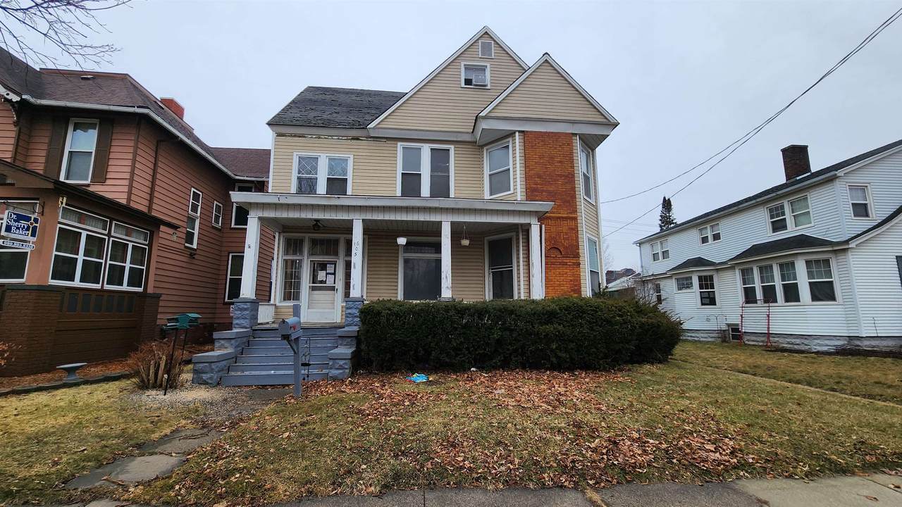 605 Van Buren - Photo 1