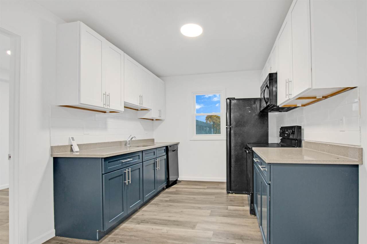 343 Sheffield Apt. B - Photo 1