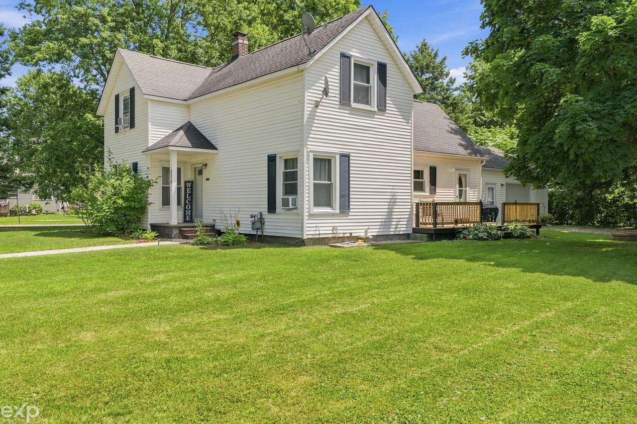 206 Wood - Photo 1