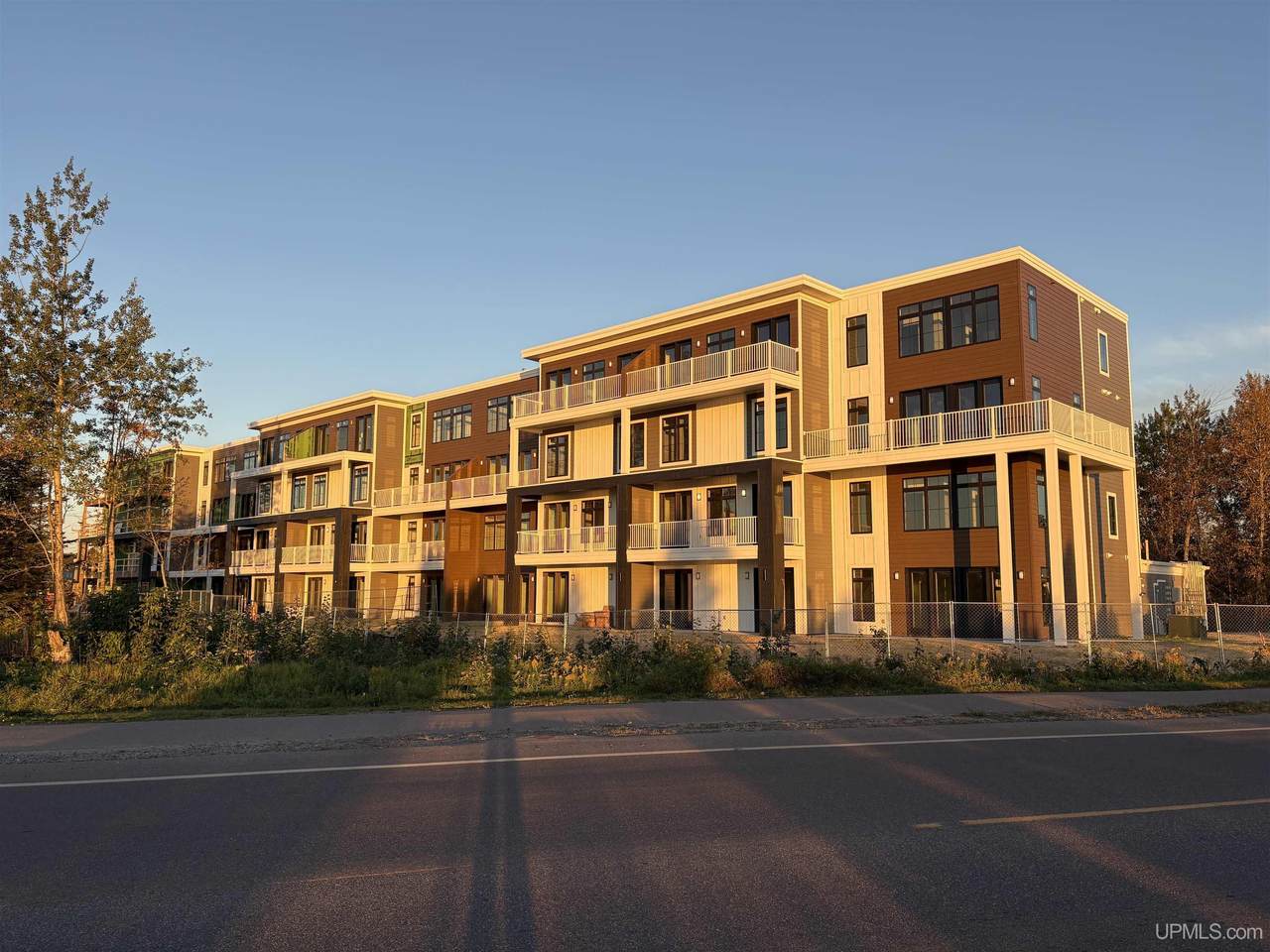 2401 Lakeshore - Photo 1