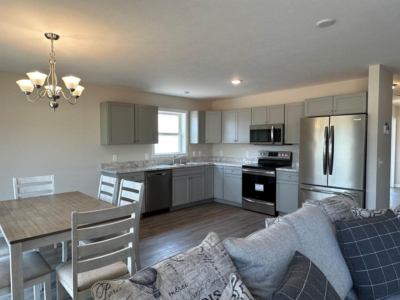 2615 Plover - Photo 1