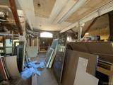 212 Front - Photo 16