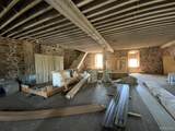 212 Front - Photo 27
