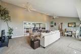 13542 Venetian - Photo 23