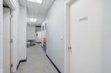 22655 Chrysler - Photo 18