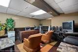 5752 Chatsworth - Photo 18