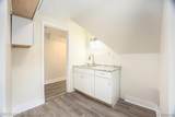 449 Evelyn - Photo 19