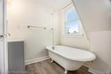 449 Evelyn - Photo 9