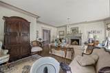 3065 Iroquois - Photo 11