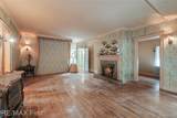 3065 Iroquois - Photo 22