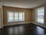 111 Ballard - Photo 4
