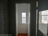 2454 Florian - Photo 9