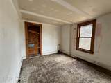 1092 Grand - Photo 10