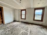 1092 Grand - Photo 3