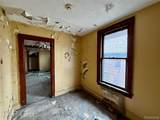 1092 Grand - Photo 9