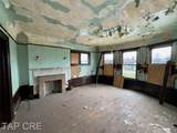 1017 Grand - Photo 15
