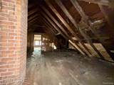1017 Grand - Photo 18