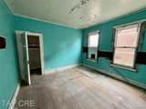 1017 Grand - Photo 7