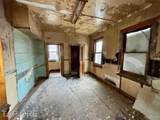 1017 Grand - Photo 9