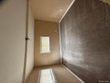 15853 Washburn - Photo 9