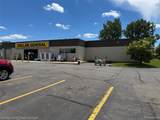 4668 Grand River - Photo 1