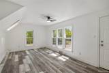 242 Crocker - Photo 6