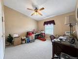 551 Twin Lakes - Photo 17