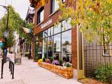 738 Wealthy - Photo 1