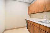 2845 Capital - Photo 14