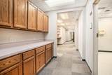 2845 Capital - Photo 14