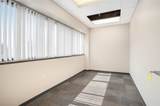 2845 Capital - Photo 23