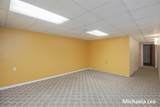 402 Thornton - Photo 17