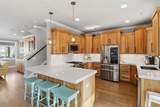 622 Vine - Photo 17