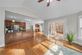2086 Autumn Hill - Photo 32