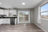 952 Woodside - Photo 1