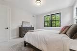 1053 Canterbury - Photo 2